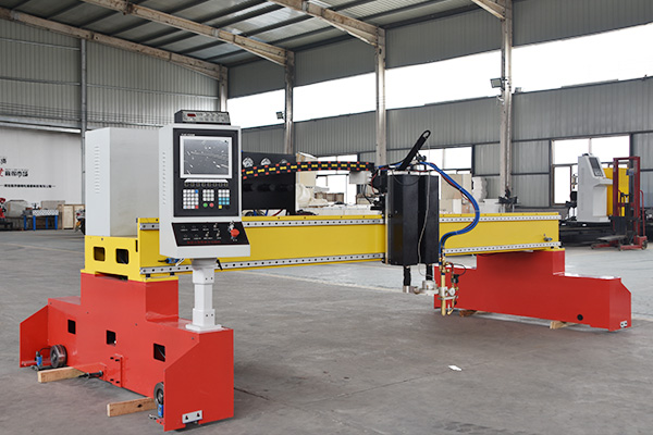 龍門式數(shù)控切割機(jī) 龍門式數(shù)控切割機(jī)