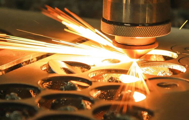 激光切割機(jī)的原理_激光切割機(jī)是如何工作的