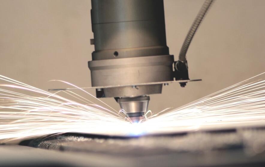 如何為激光切割機(jī)選擇核心零部件
