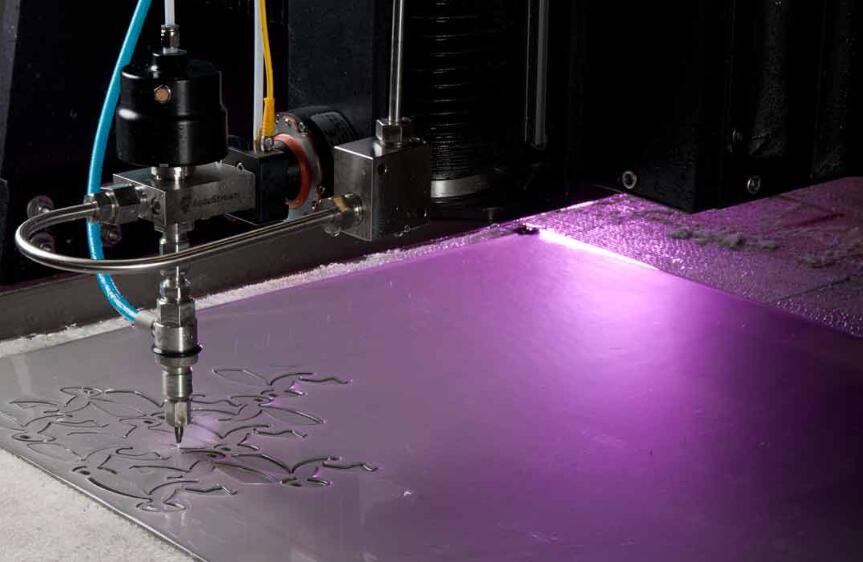 比起其它激光切割機(jī)，光纖激光切割機(jī)有這5個優(yōu)勢