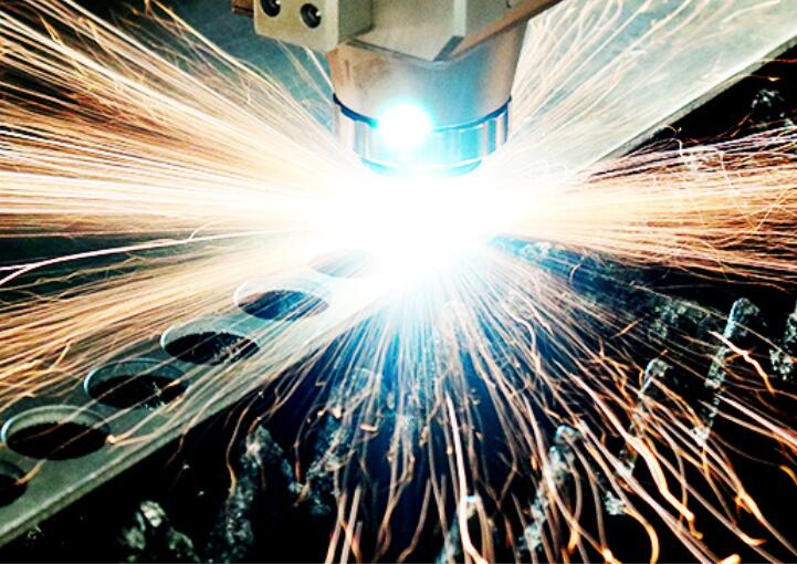 激光切割機(jī)售價(jià)問題：應(yīng)該選擇便宜的還是貴的？