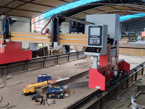 龍門(mén)式數(shù)控等離子火焰切割機(jī)