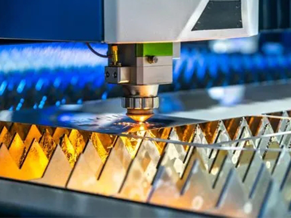 12000w數(shù)控激光切割機多少錢?河北信爾公司出廠價低